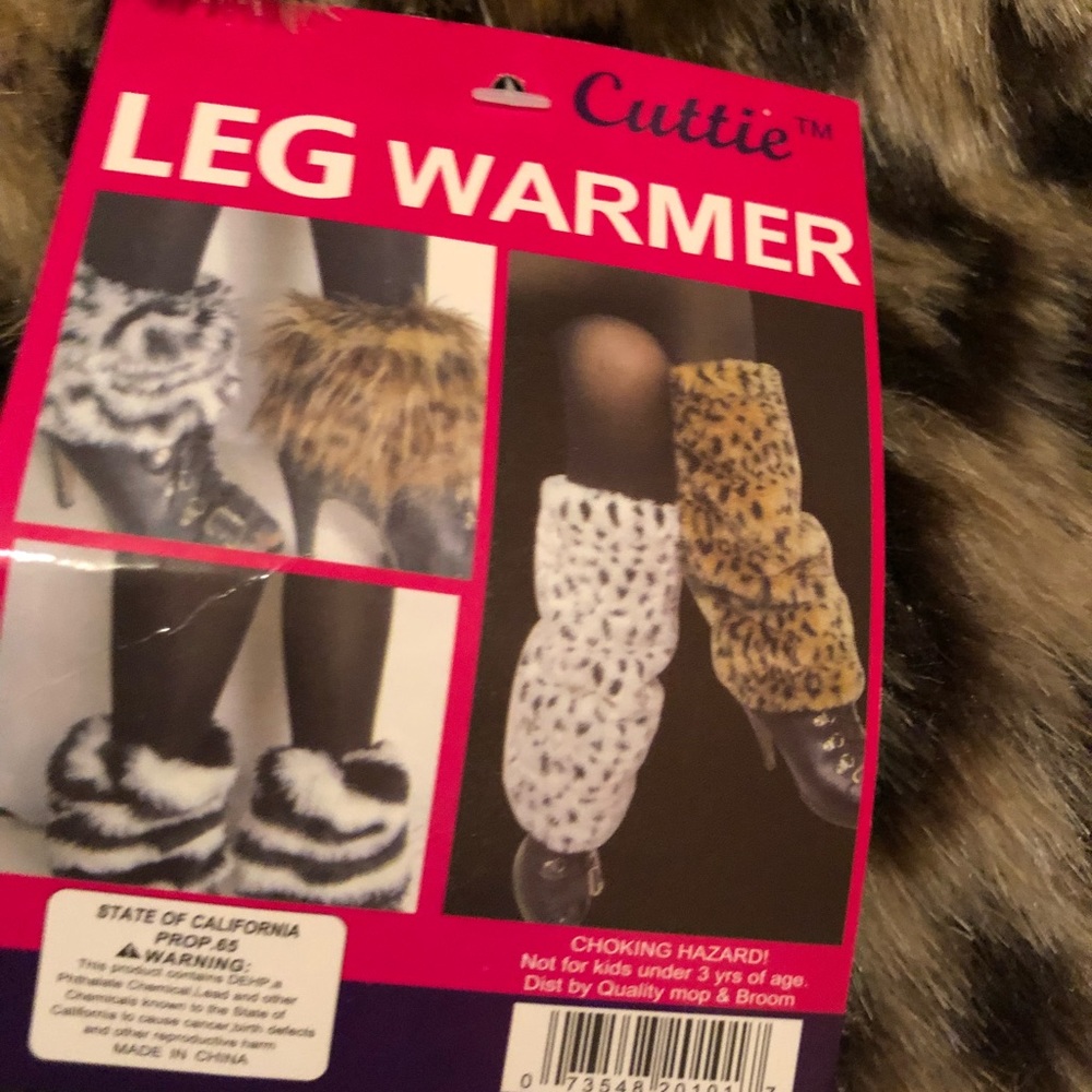 Fuzzy leopard print leg warmers